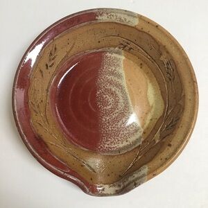 Studio Art Pottery Saucer Bowl Spout Burgundy Tan Speckle SIGNED Wheat Stoneware